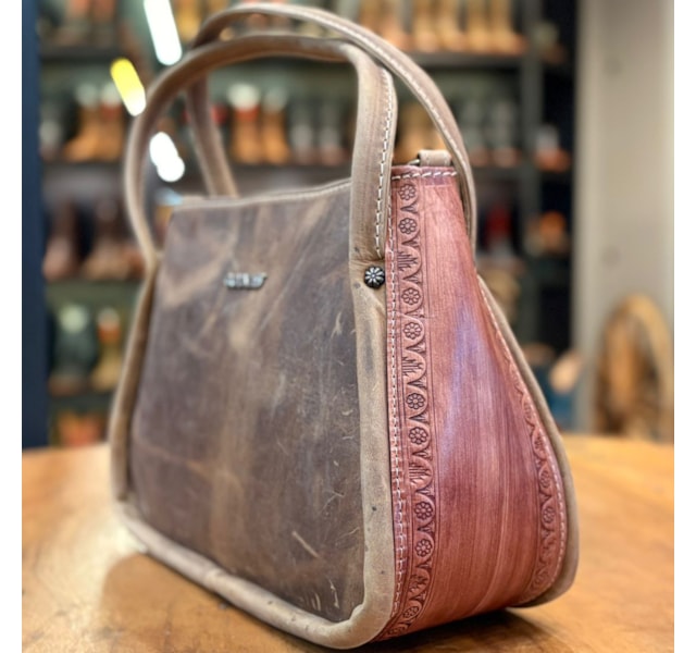 image_b51df567-8a9c-40f0-ad26-fc478f62d09f