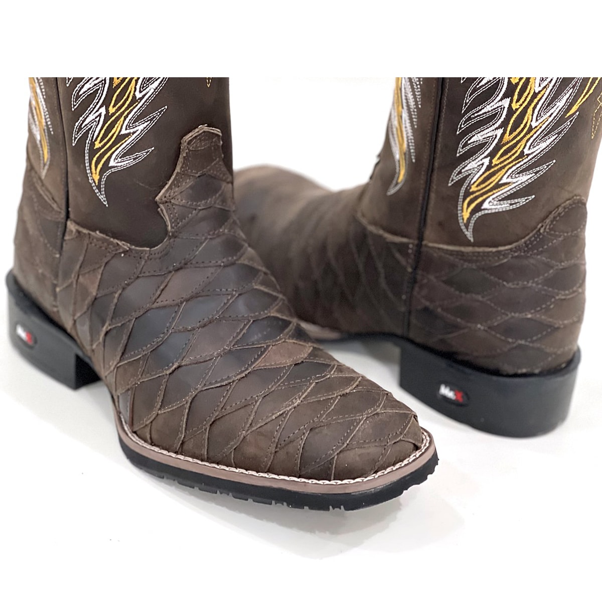 Bota Mr. West Boots Escamada Med Dog/Café 103138 | Cris & Cia