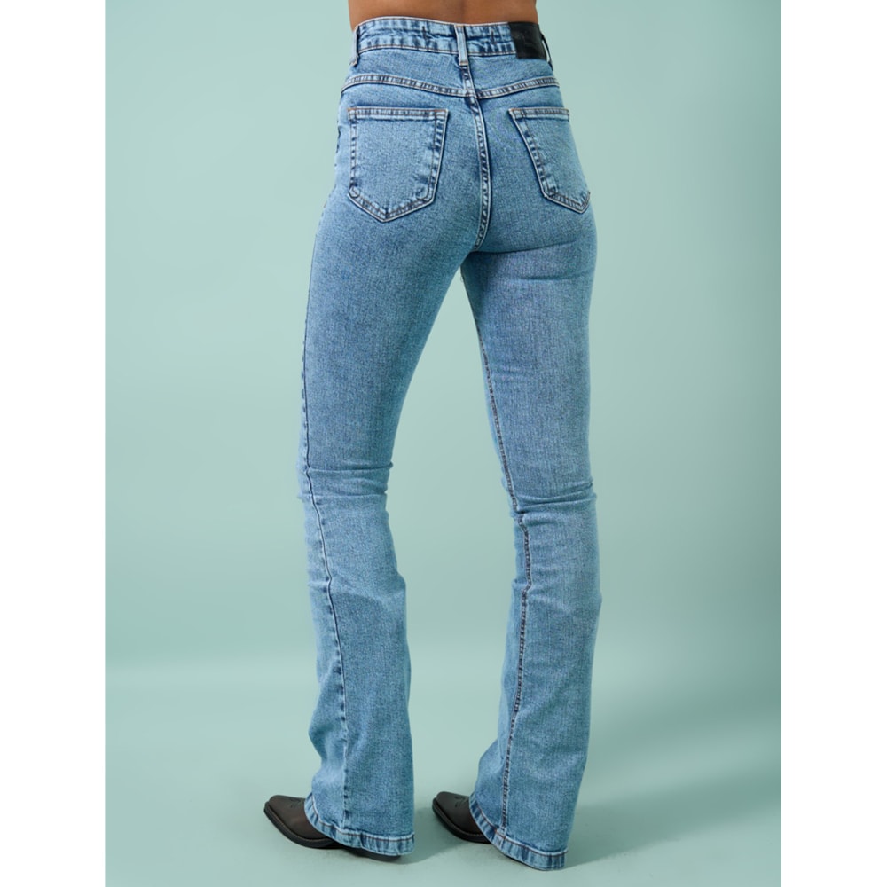 image_a9d27d84-947b-4ee1-8b40-34189a3bc157