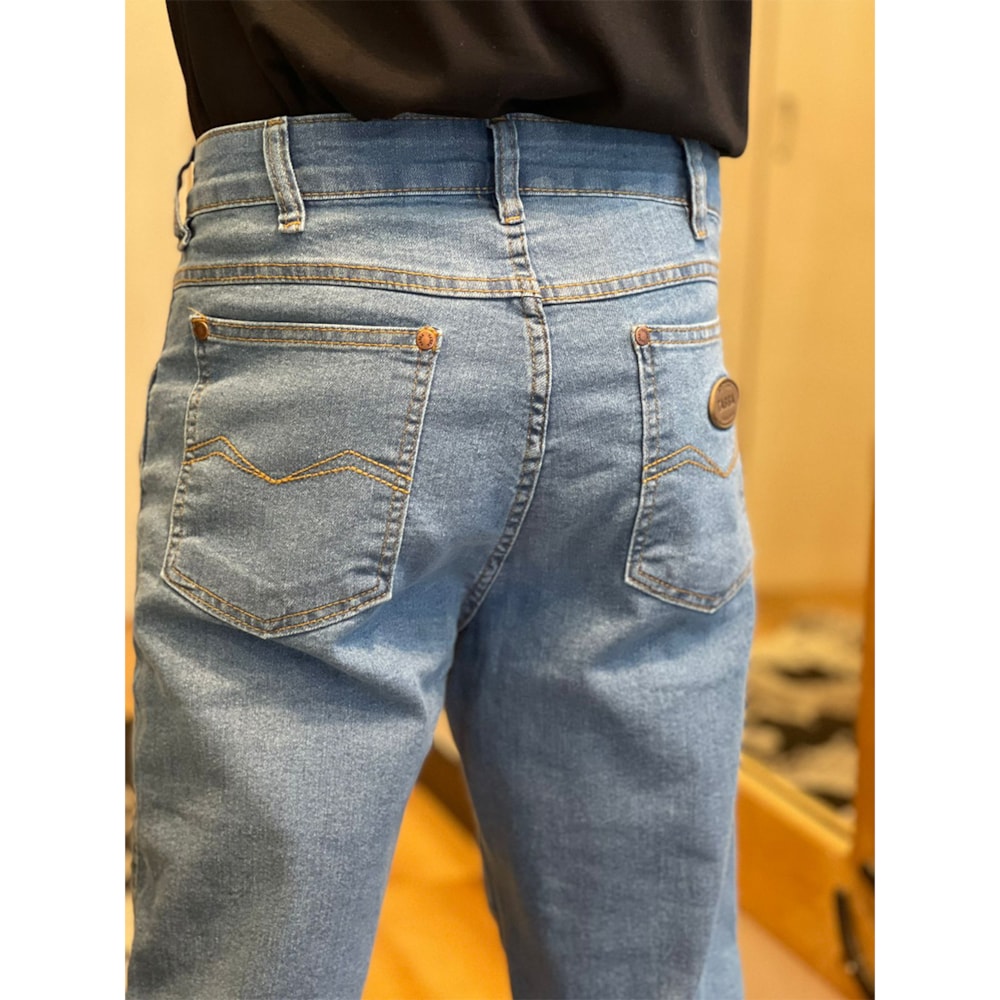 image_e7c8180c-add0-4093-a484-caf140f48fb7