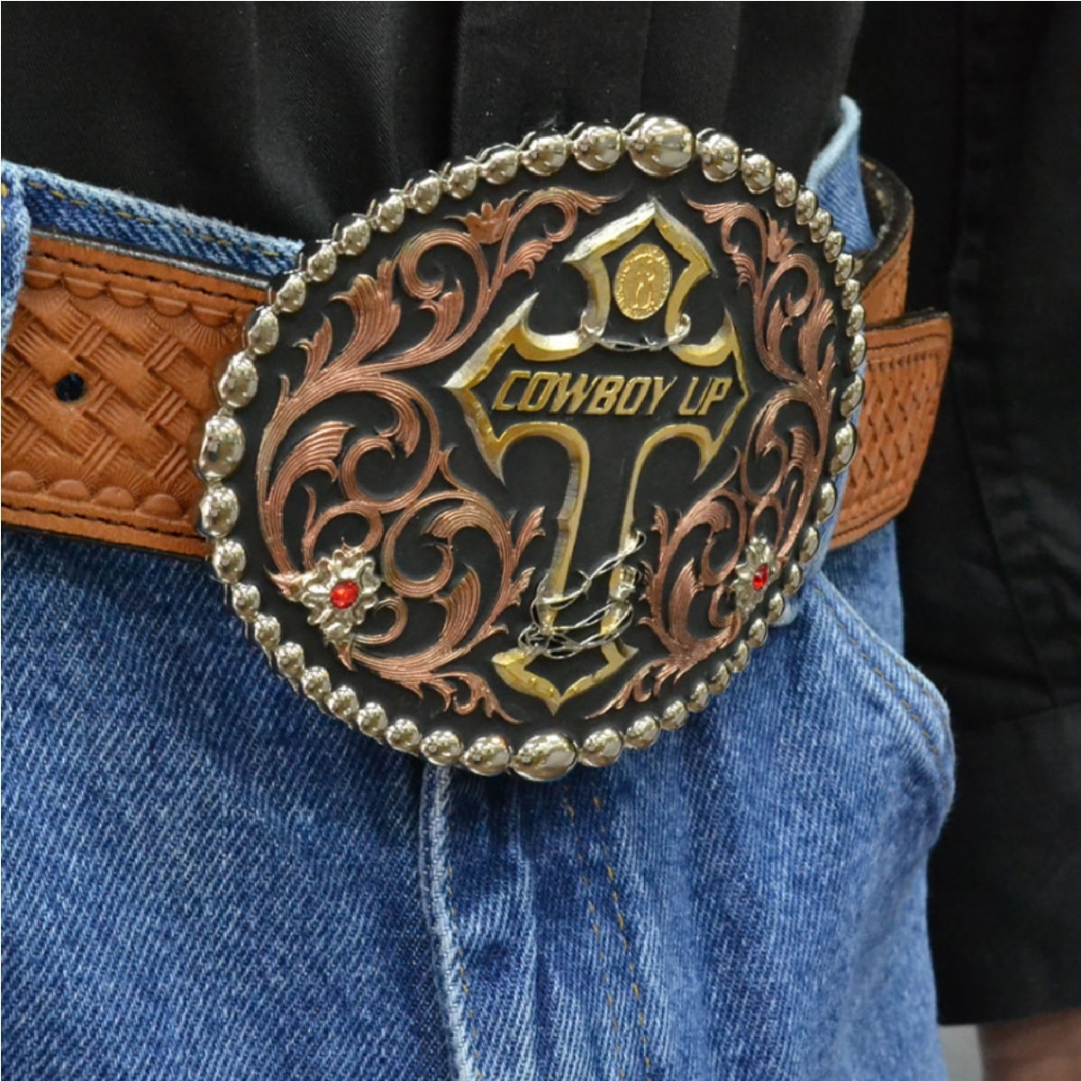 Fivela Montana Silversmiths Cowboy Up Cruz 60990 | Cris & Cia